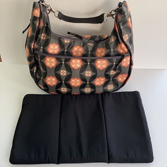 PETUNIA PICKLE BOTTOM TOURING TOTE DIAPER BAG - Picture 15 of 15